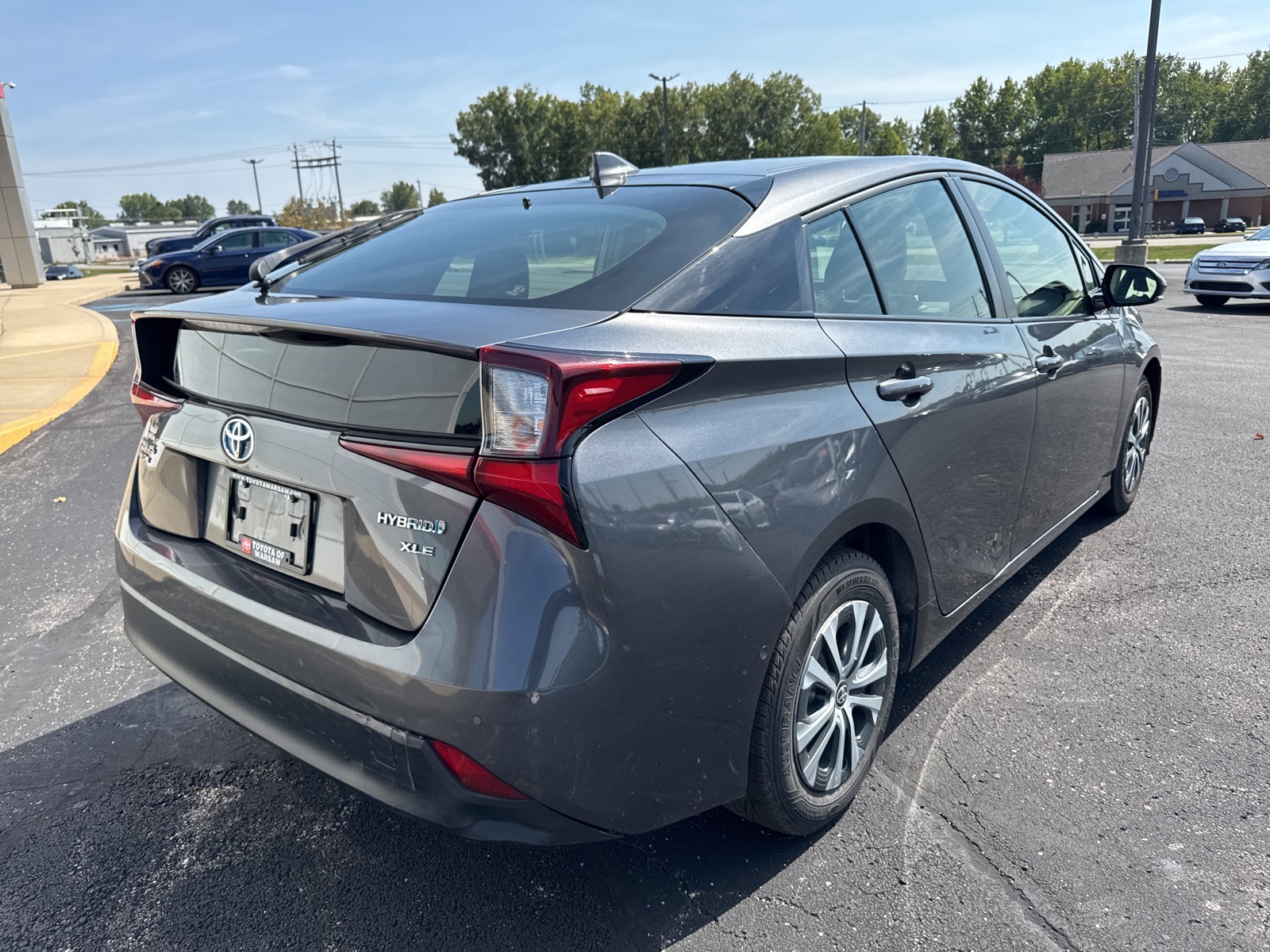 2019 Toyota Prius XLE AWD-e photo 3