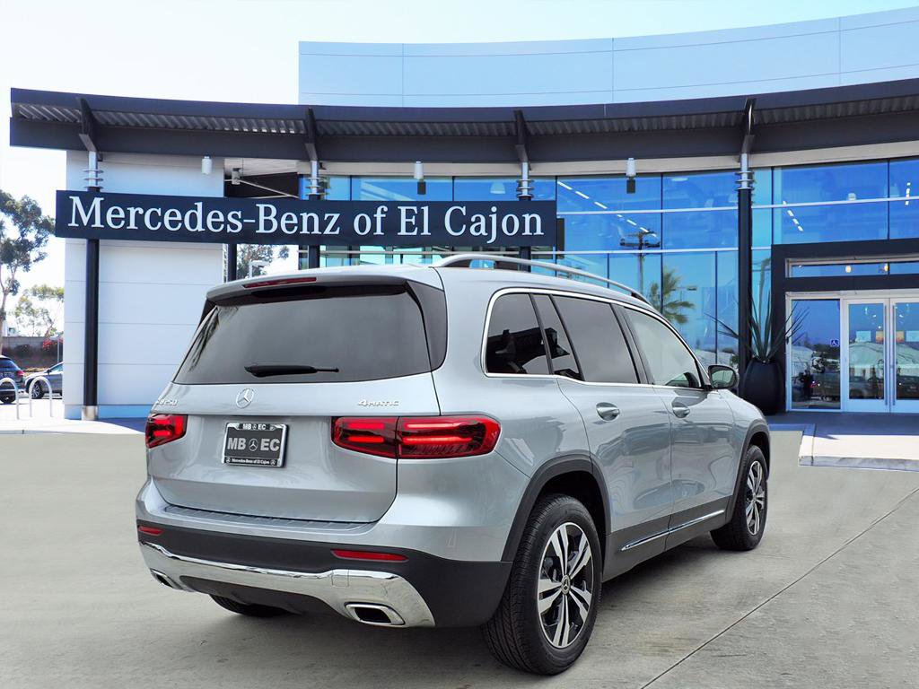 2026 Mercedes Benz GLB 250 4MATIC photo 3