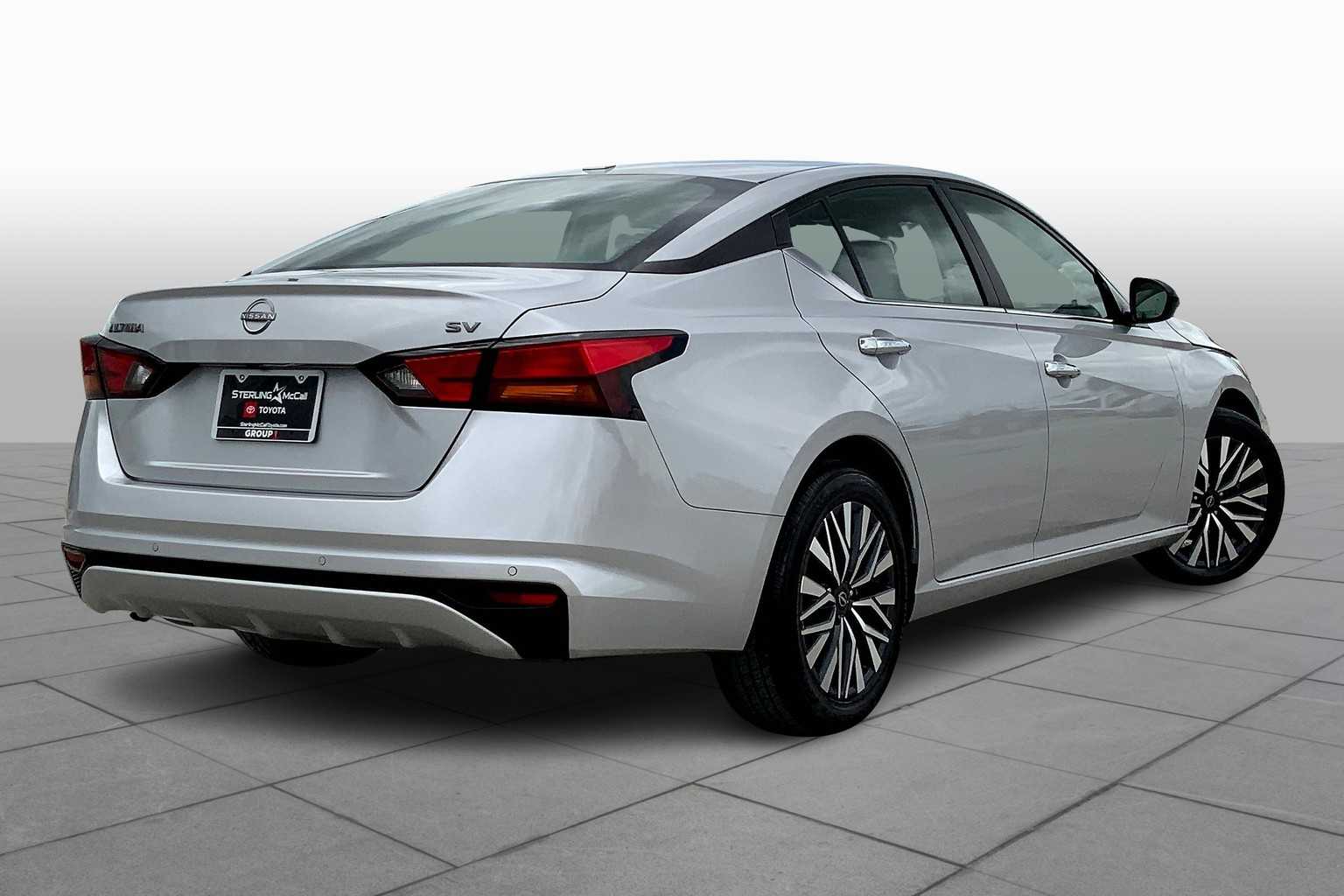 2024 Nissan Altima 2.5 SV photo 12