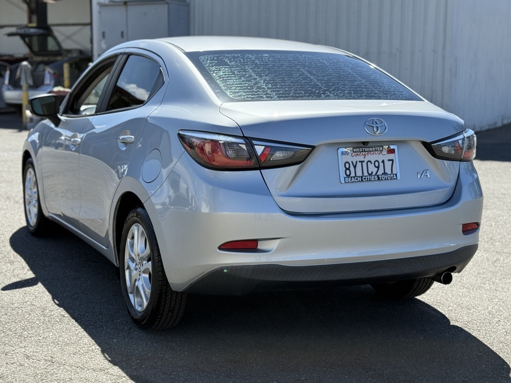 2017 Toyota Yaris iA Base photo 10