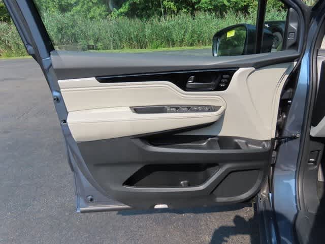 2026 Honda Odyssey Touring photo 17