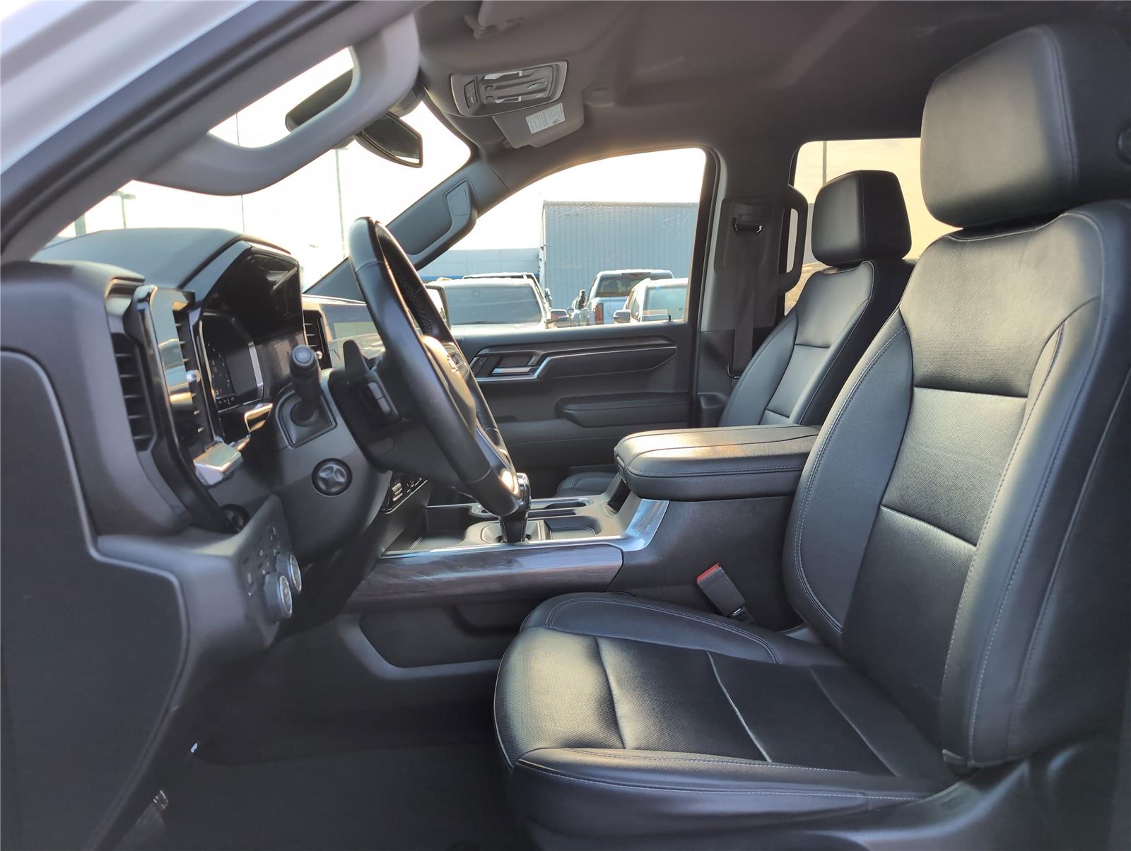 2023 Chevrolet Silverado 1500 LTZ photo 9