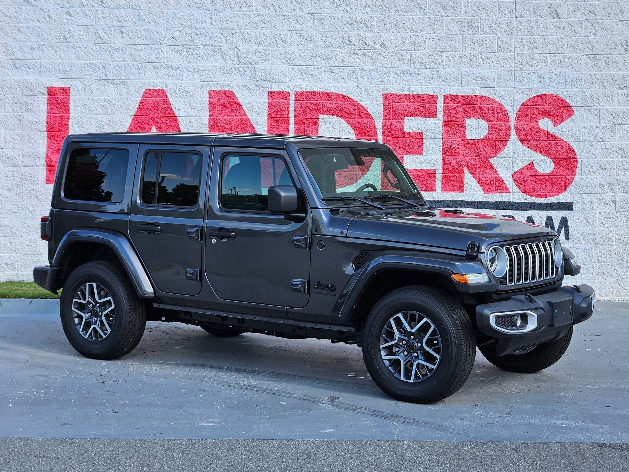 2025 Jeep Wrangler 4-Door Sahara's photo