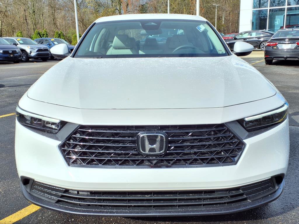 2025 Honda Accord LX photo 2