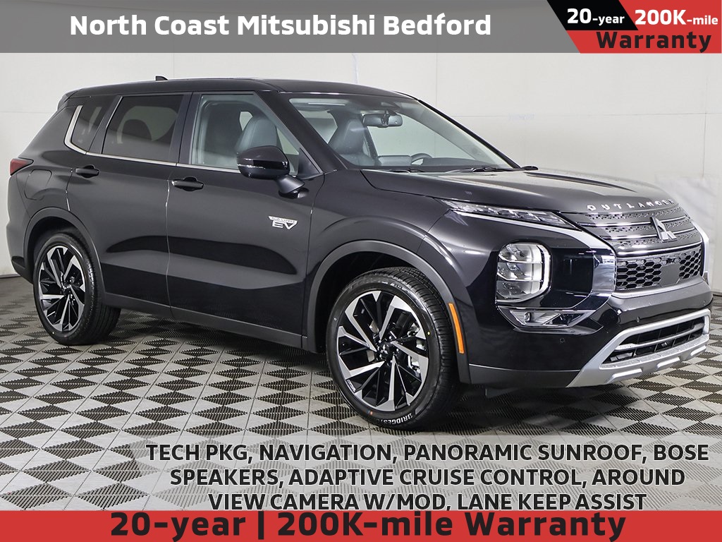 2025 Mitsubishi Outlander Plug-in Hybrid SE's photo