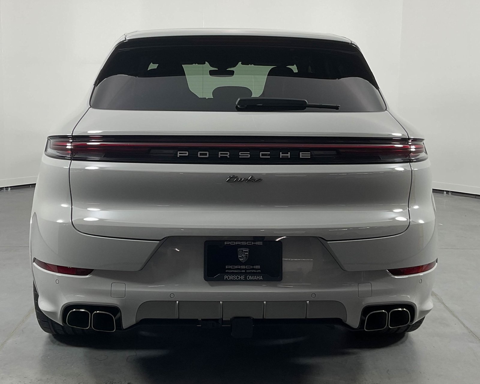 2025 Porsche Cayenne E-Hybrid Turbo photo 6