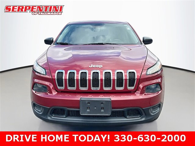2017 Jeep Cherokee Sport photo 2
