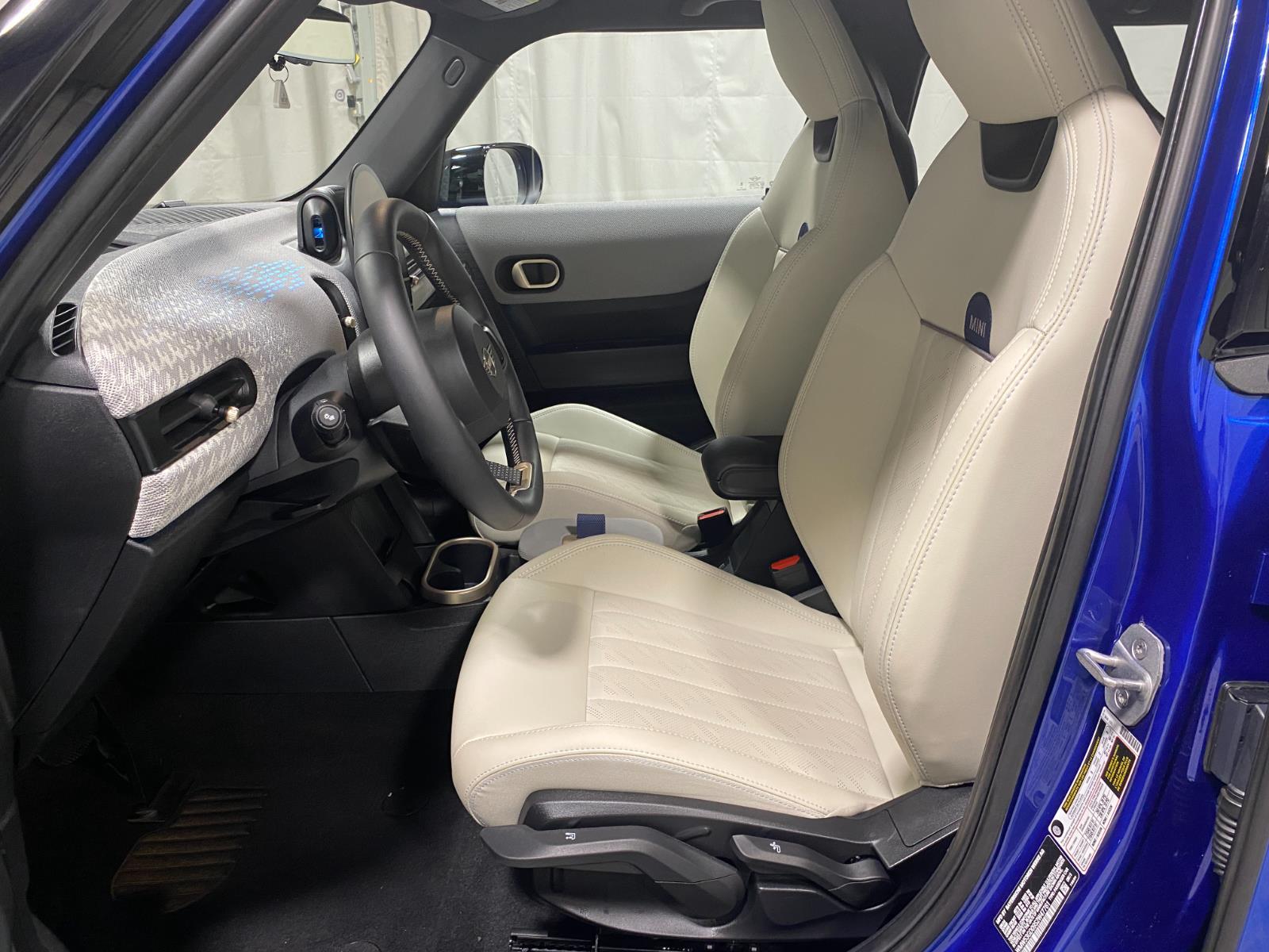 2025 Mini Cooper 4 Door Hardtop S photo 3