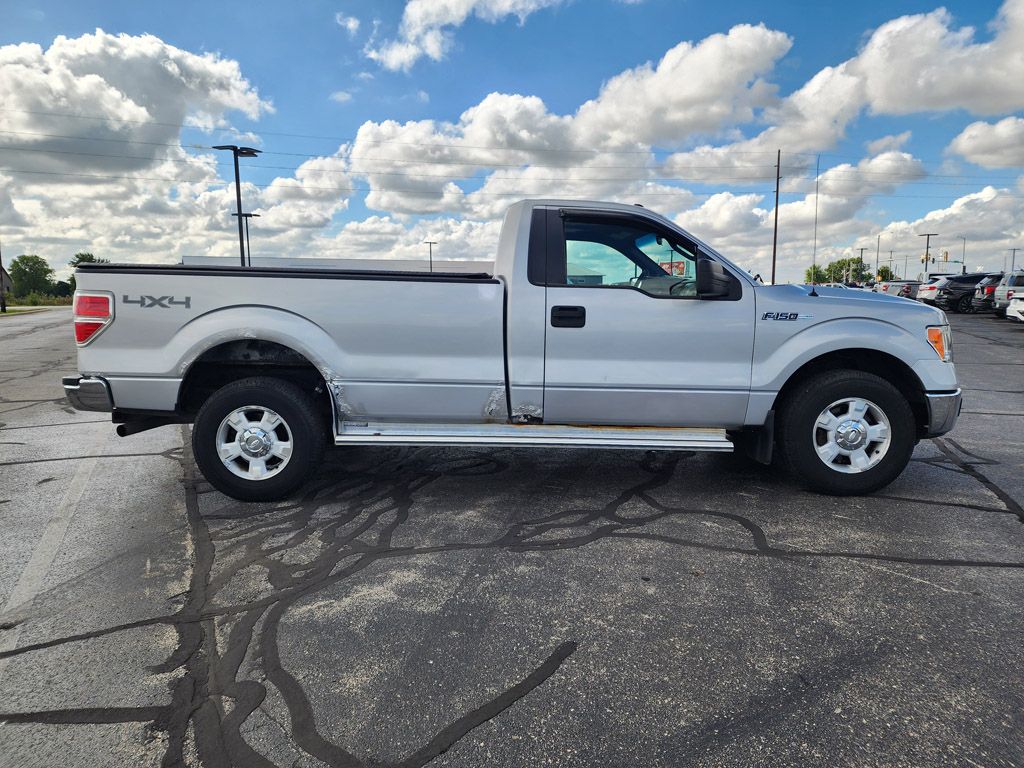 2012 Ford F-150 XLT photo 4