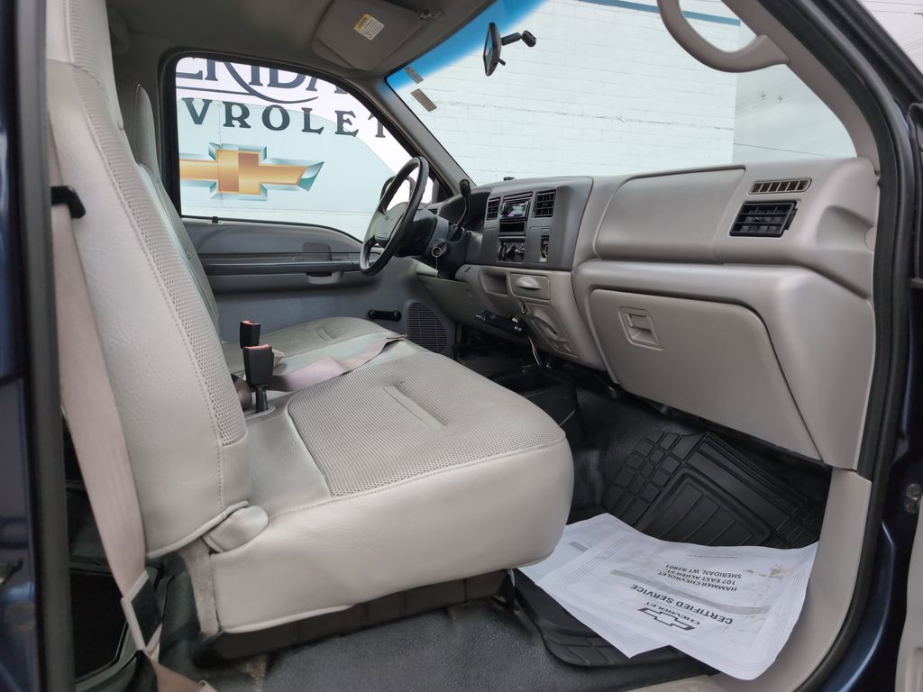 2001 Ford F-350 XL photo 22
