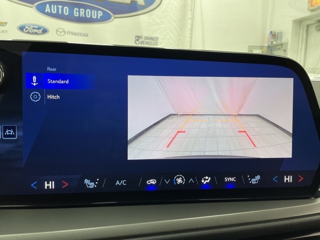 2025 Chevrolet Traverse 2LT photo 4