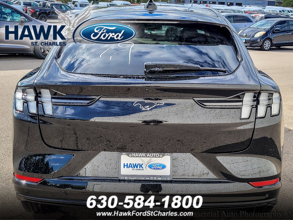 2025 Ford Mustang Mach-E Premium photo 4