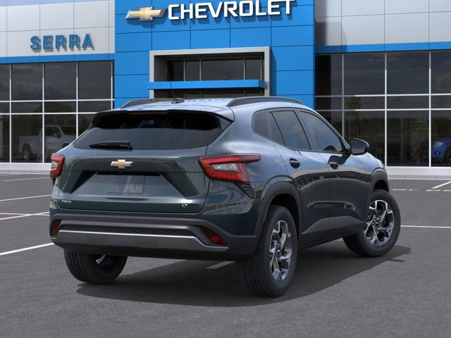 2026 Chevrolet Trax LT photo 2