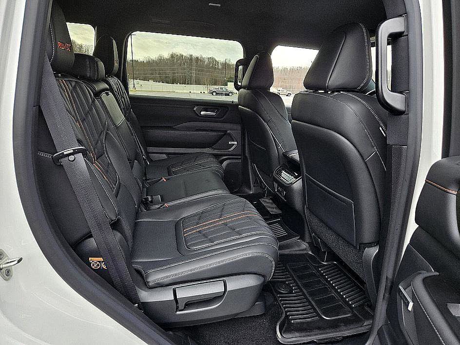 2025 Nissan Armada photo 14