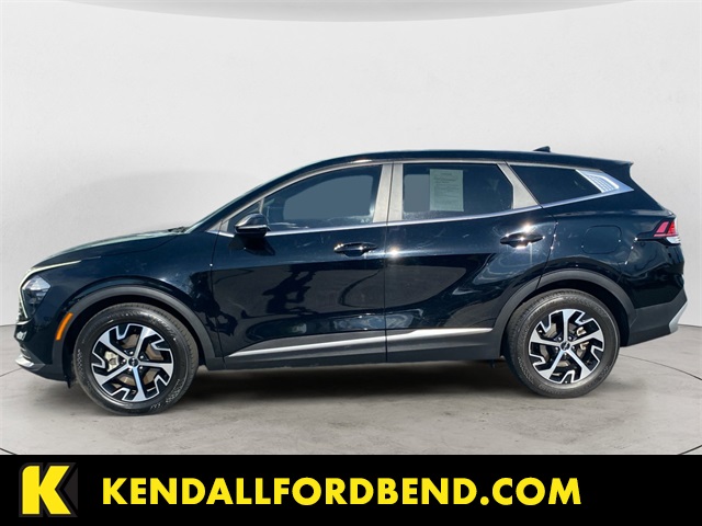 2023 Kia Sportage EX photo 2