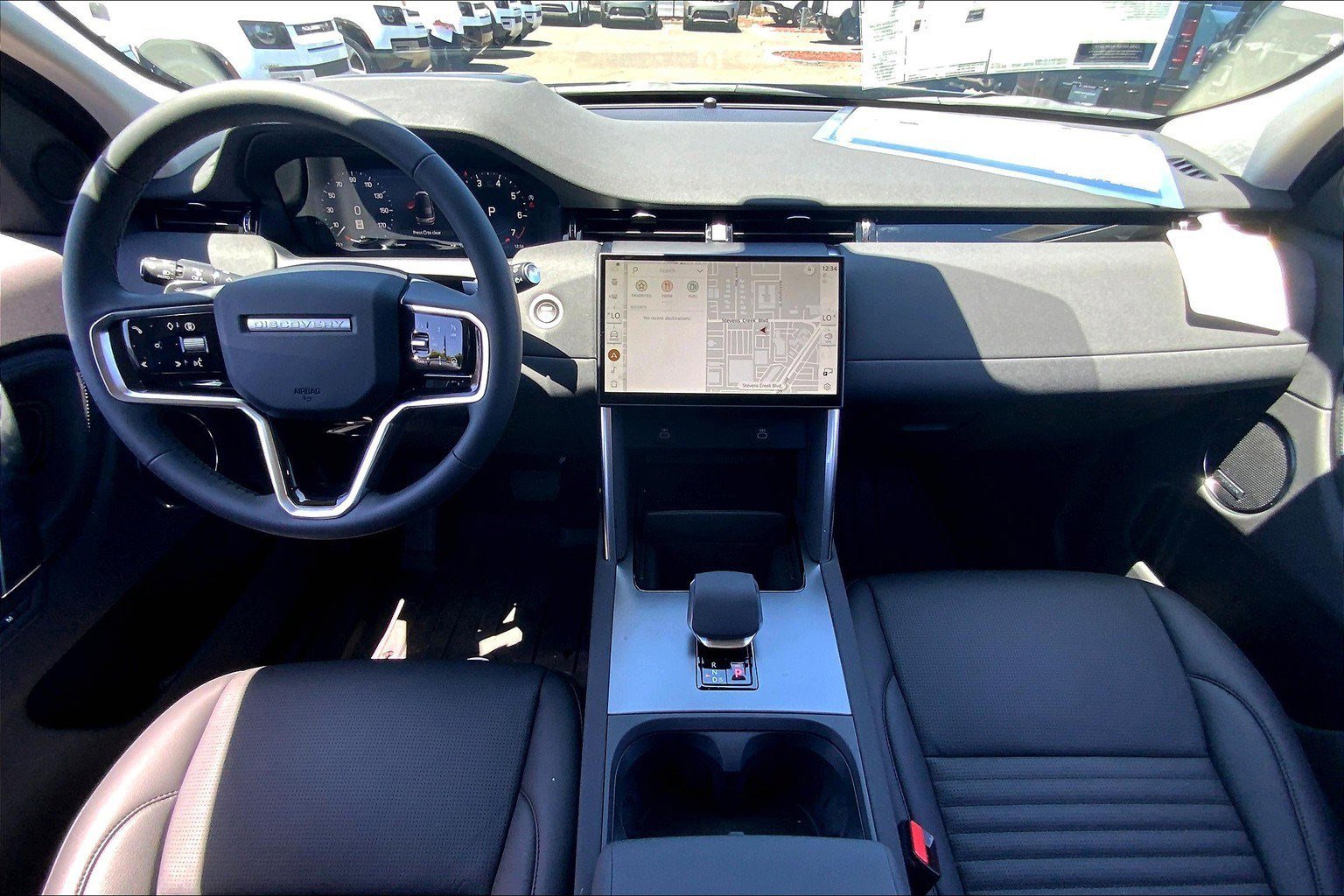 2025 Land Rover Discovery Sport S photo 4
