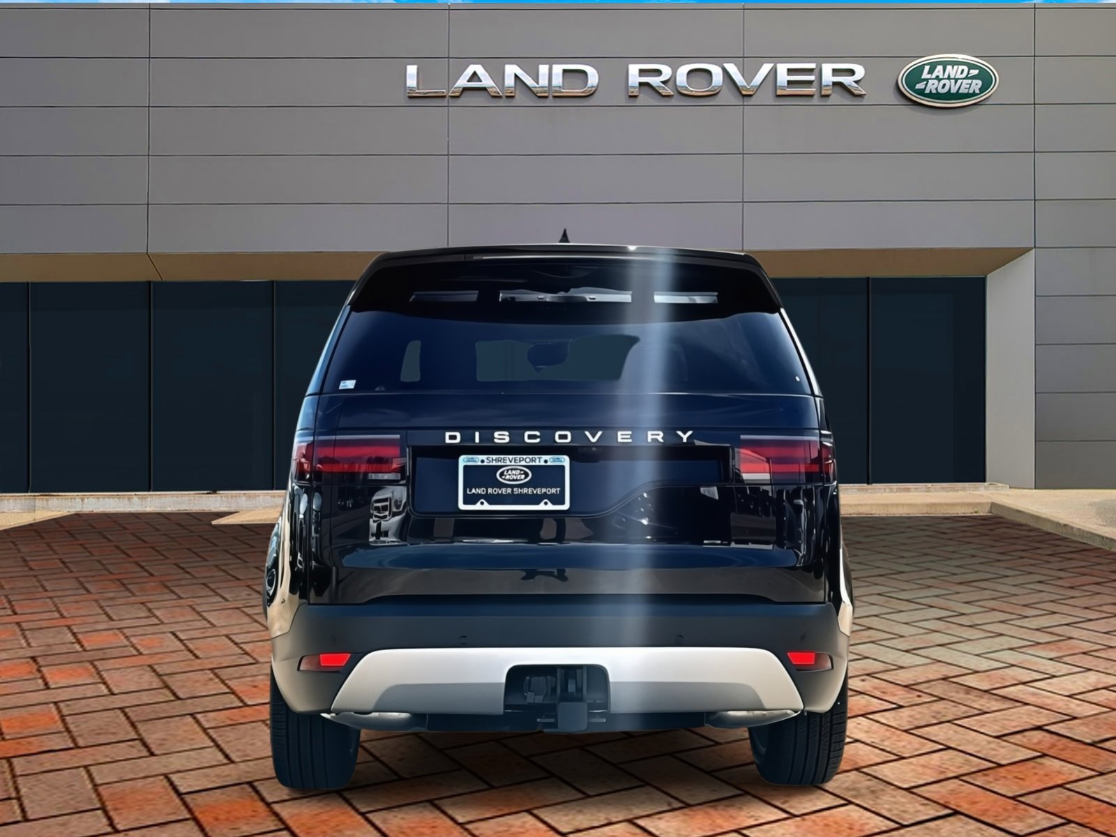 2025 Land Rover Discovery S photo 4
