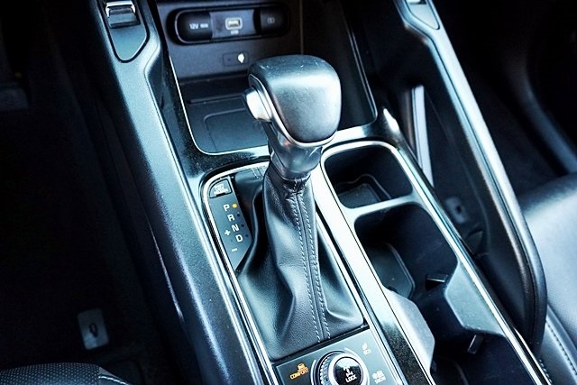 Used 2022 Green Kia S image 23