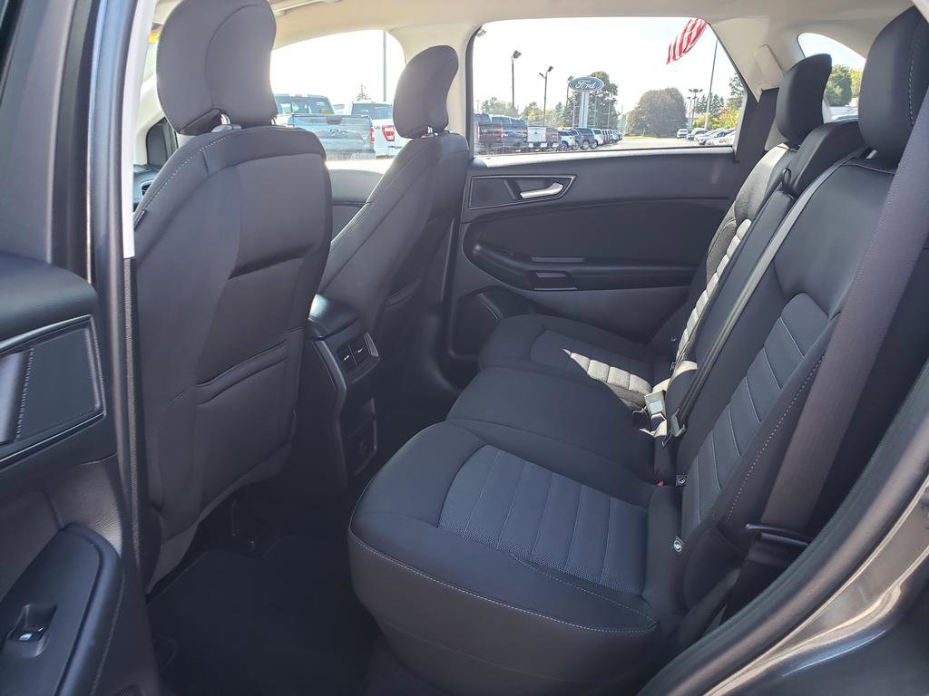 2019 Ford Edge SE photo 12
