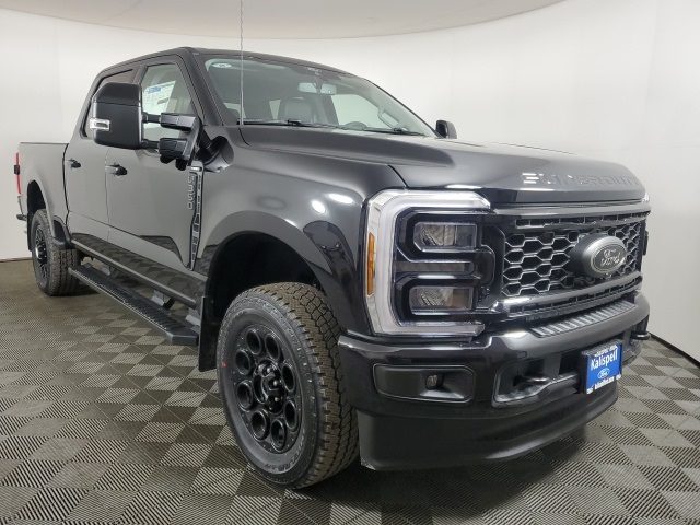 New 2025 Agate Black Metallic Ford Lariat image 1
