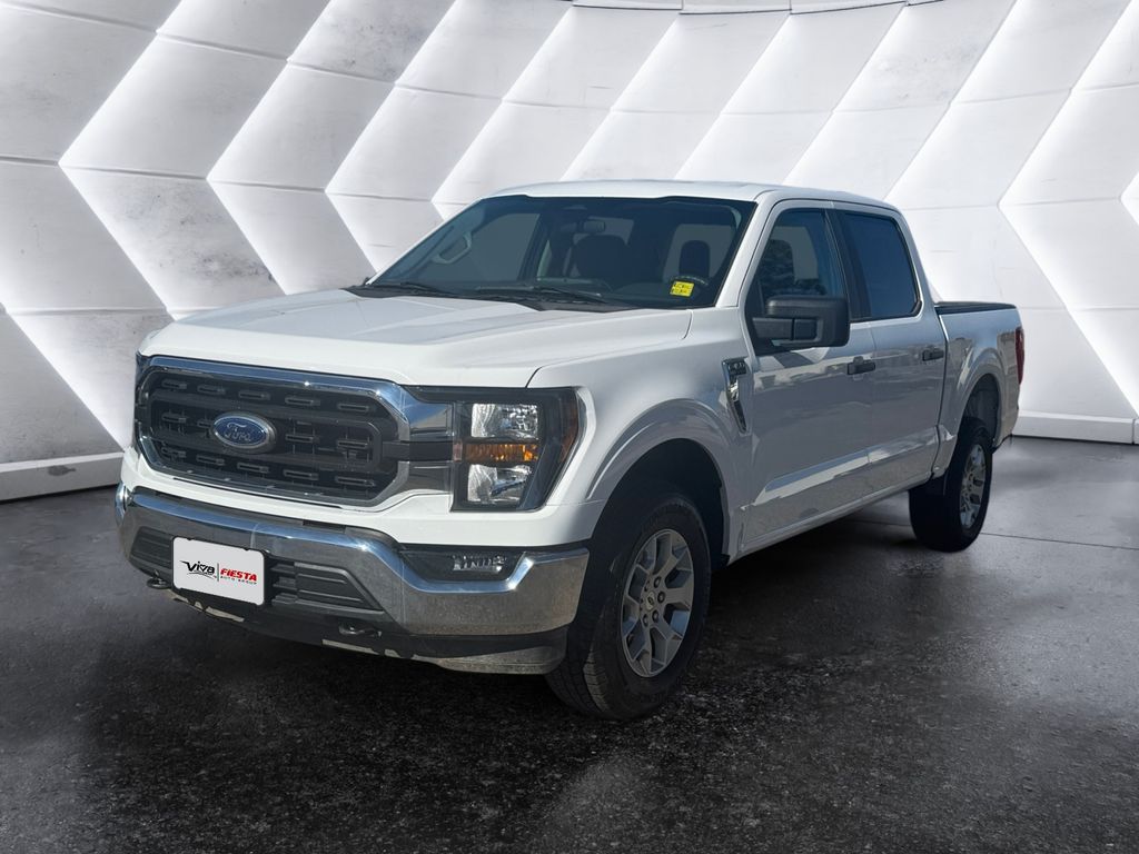 2023 Ford F-150 XLT photo 2