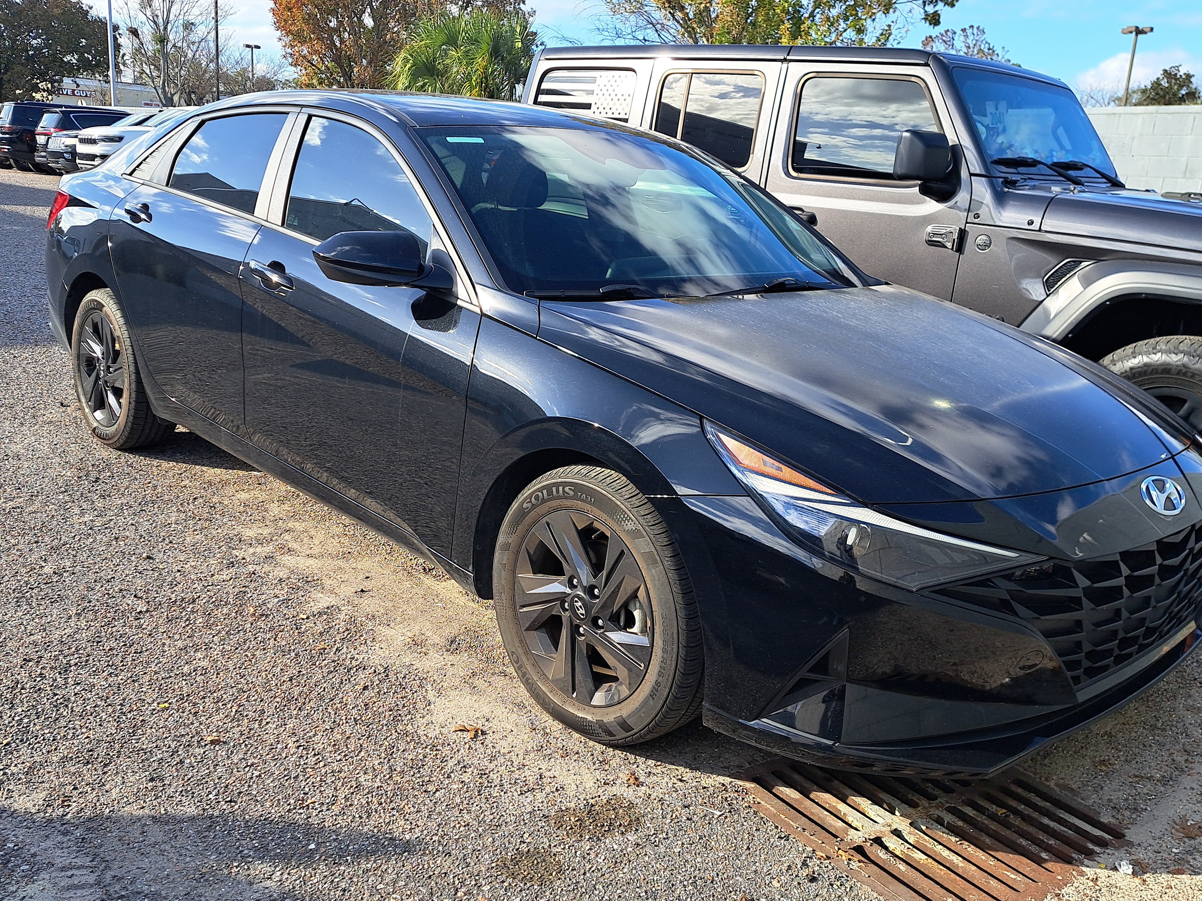 2021 Hyundai Elantra SEL's photo