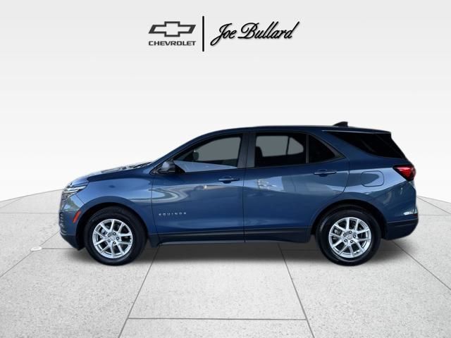 2024 Chevrolet Equinox LS photo 3