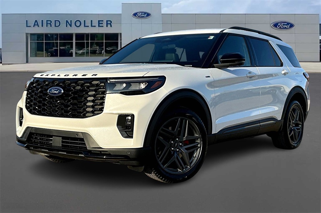 2026 Ford Explorer ST-LINE's photo