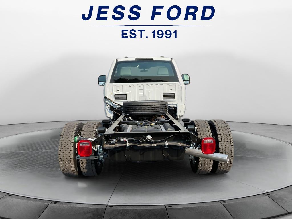 2026 Ford F-550 XL photo 4