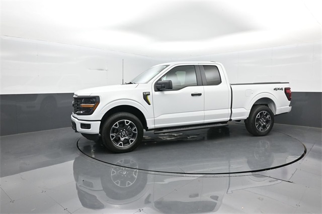 2025 Ford F-150 STX photo 4