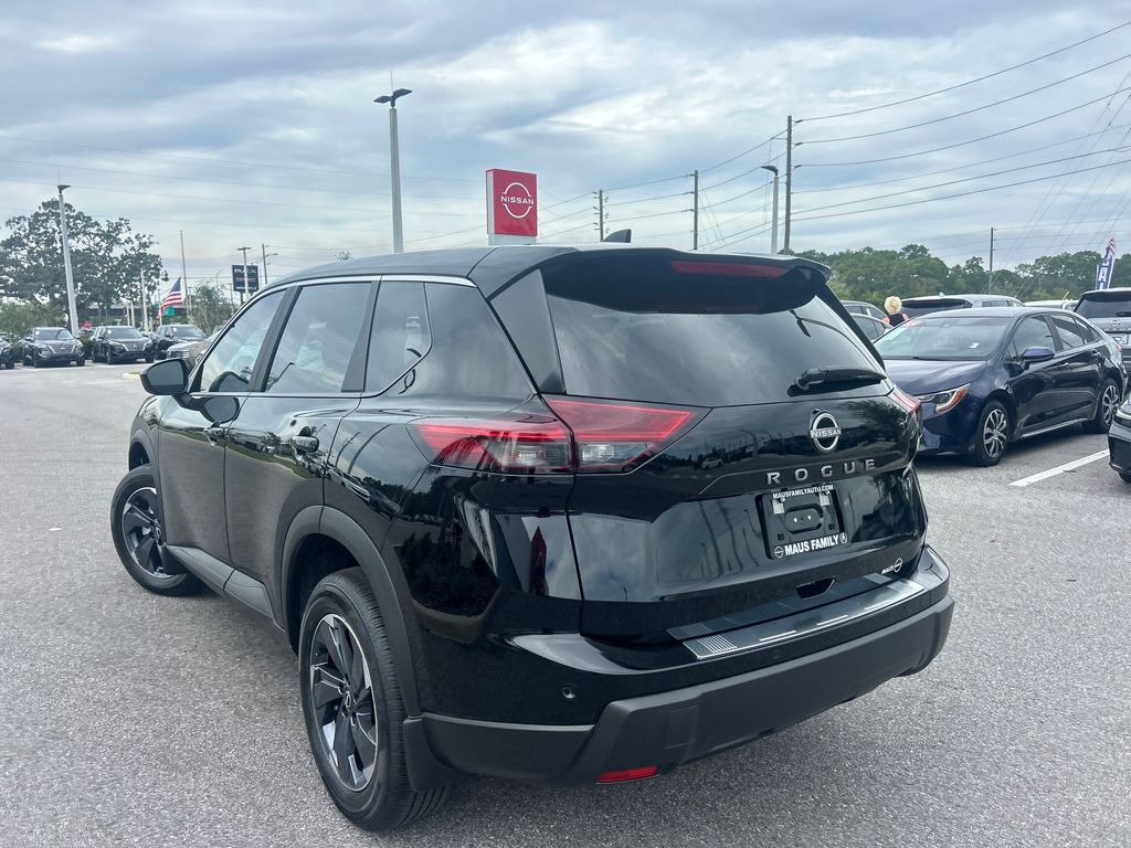 2026 Nissan Rogue SV photo 3