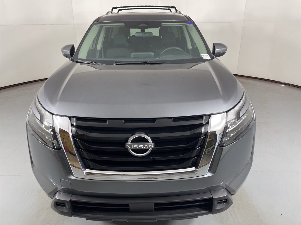 2025 Nissan Pathfinder SV photo 3