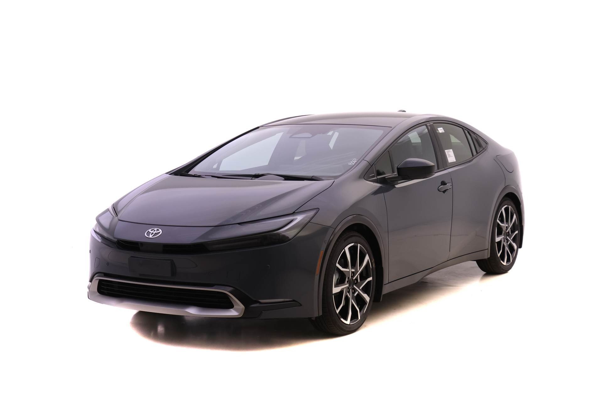 2026 Toyota Prius XSE Premium's photo