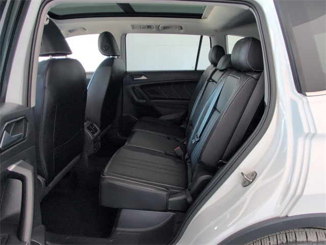 2022 Volkswagen Tiguan SE photo 7