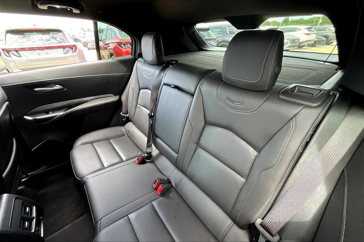 2025 Cadillac XT4 Premium Luxury photo 19