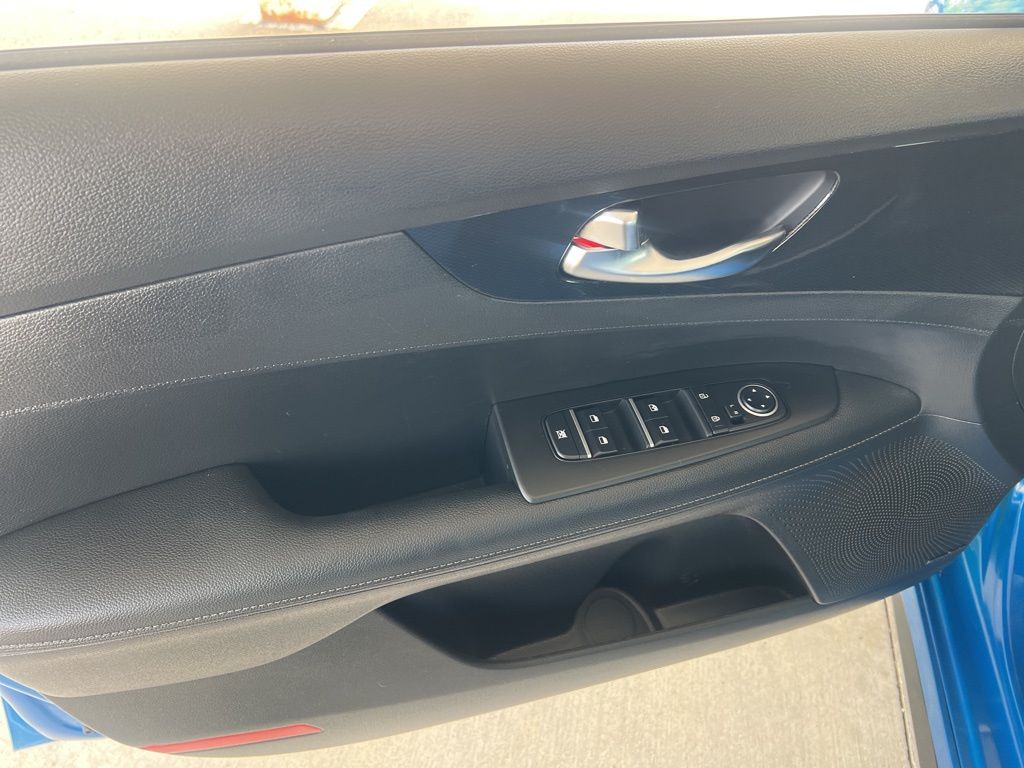 2023 Kia Forte GT-Line photo 6