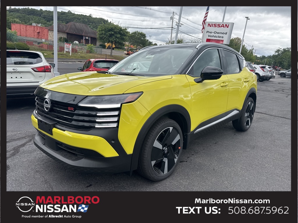 2025 Nissan Kicks SR photo 2