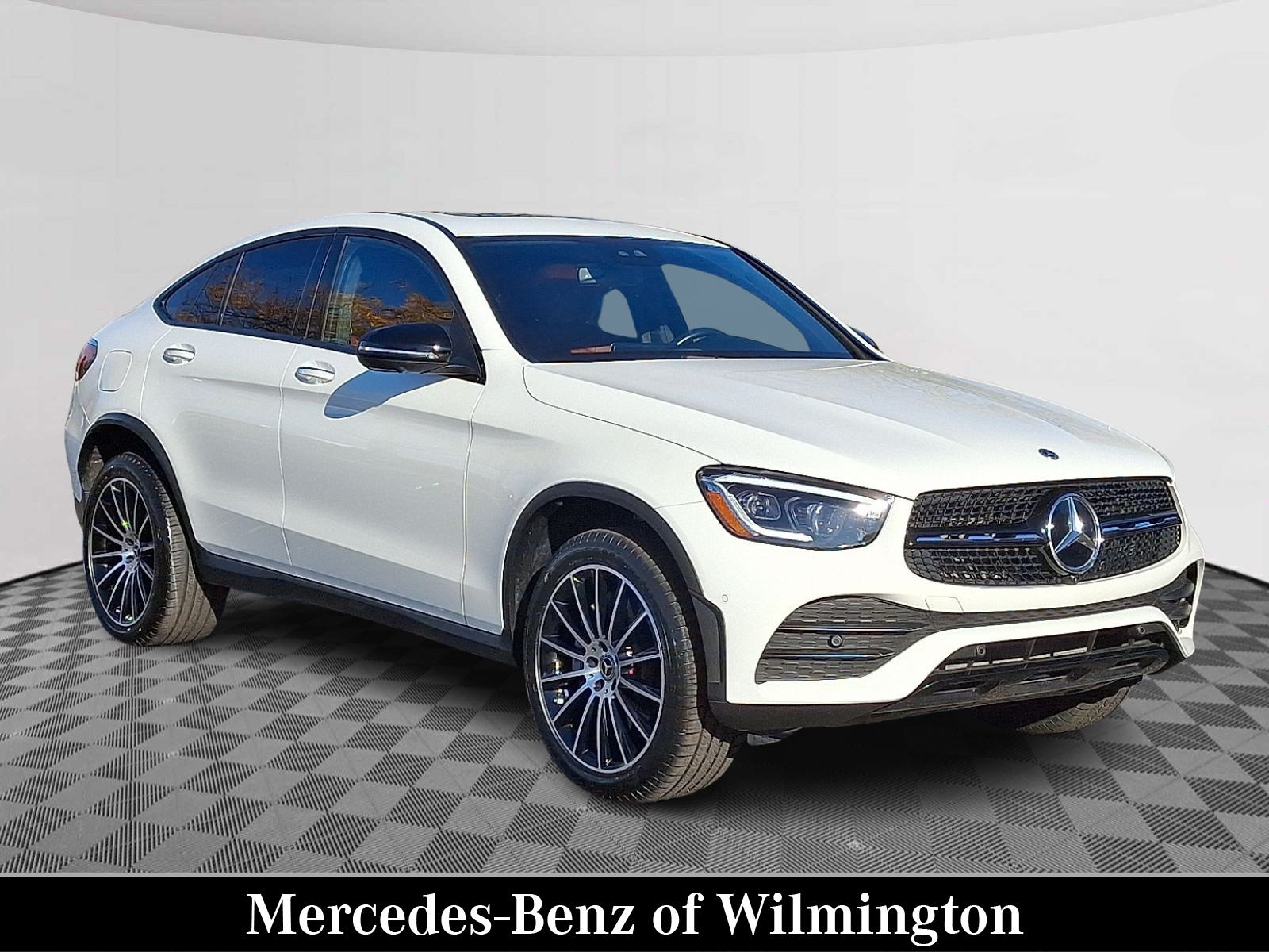 2025 Mercedes-Benz C-Class Sedan C 300's photo