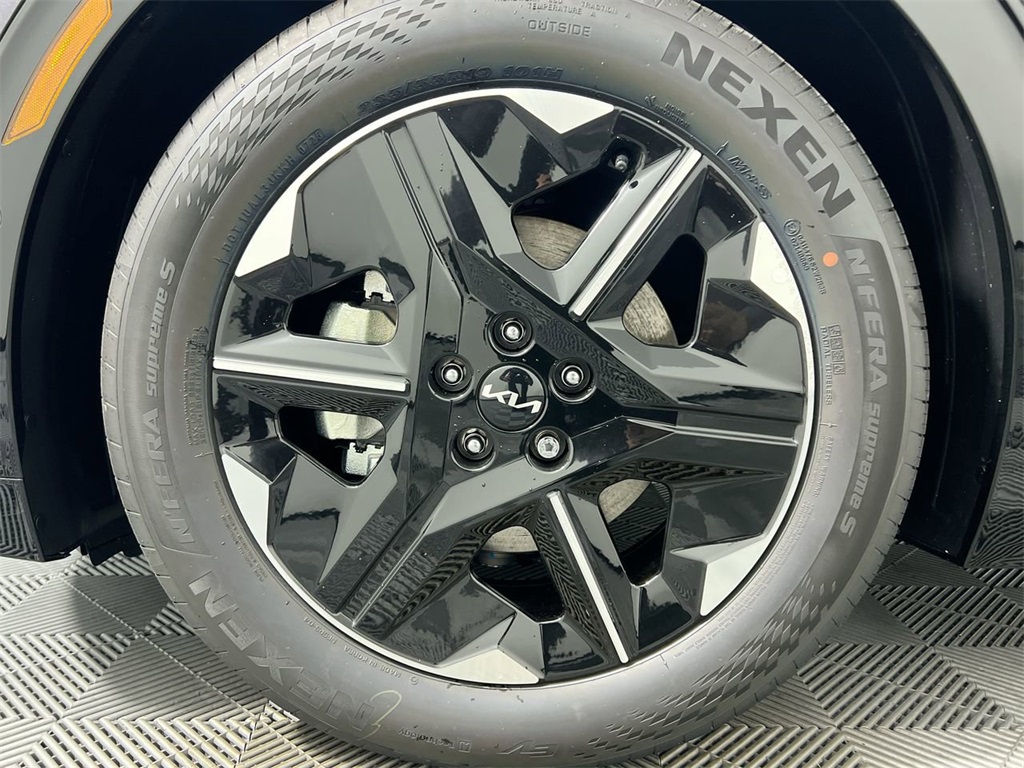 2025 Kia EV6 Wind photo 13