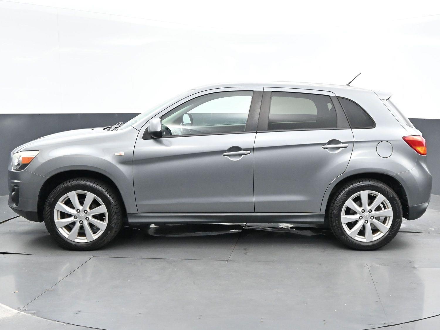 2013 Mitsubishi Outlander Sport ES photo 3