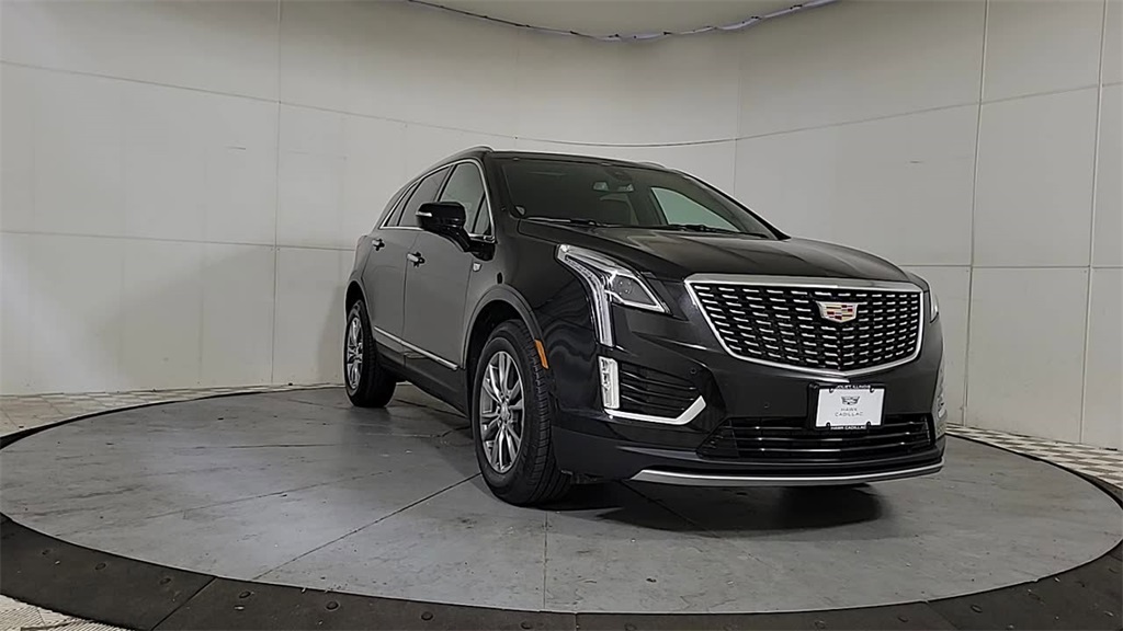 2023 CADILLAC XT5 - Image 2