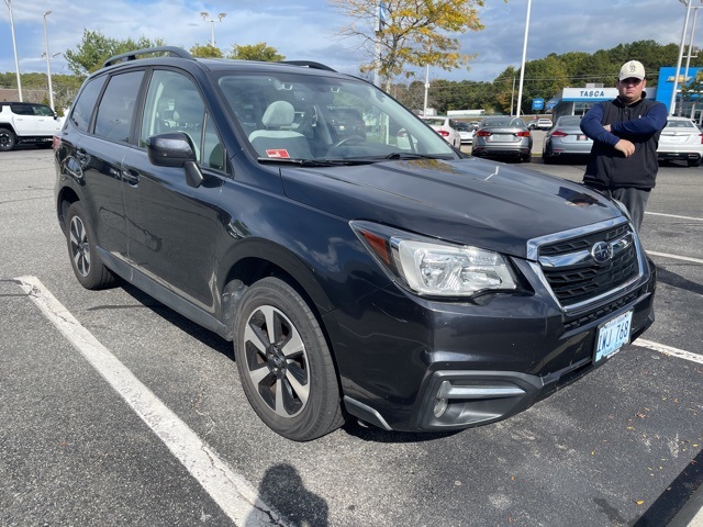 2018 Subaru Forester Premium photo 2