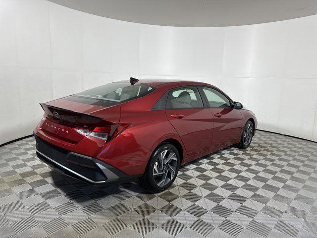 2025 Hyundai Elantra SEL Sport photo 7
