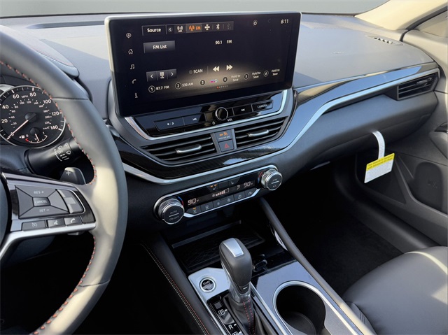 2025 Nissan Altima 2.5 SR photo 20