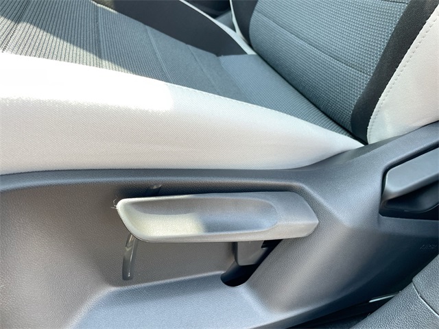 2025 Volkswagen Taos S photo 22