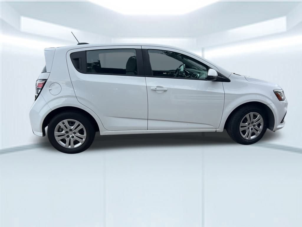 2020 Chevrolet Sonic LT photo 4