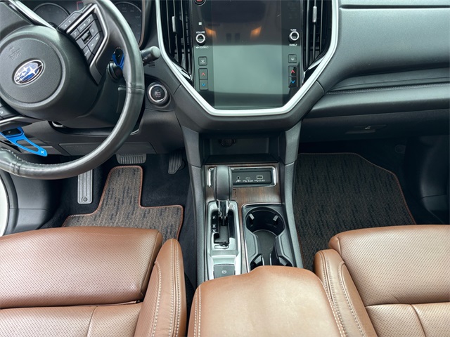 2023 Subaru Ascent Touring photo 10