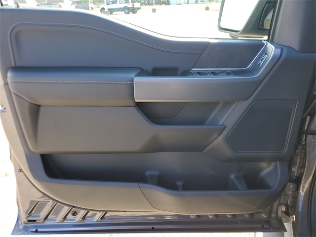 2025 Ford F-150 XLT photo 19