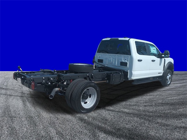 2025 Ford F-450 photo 4