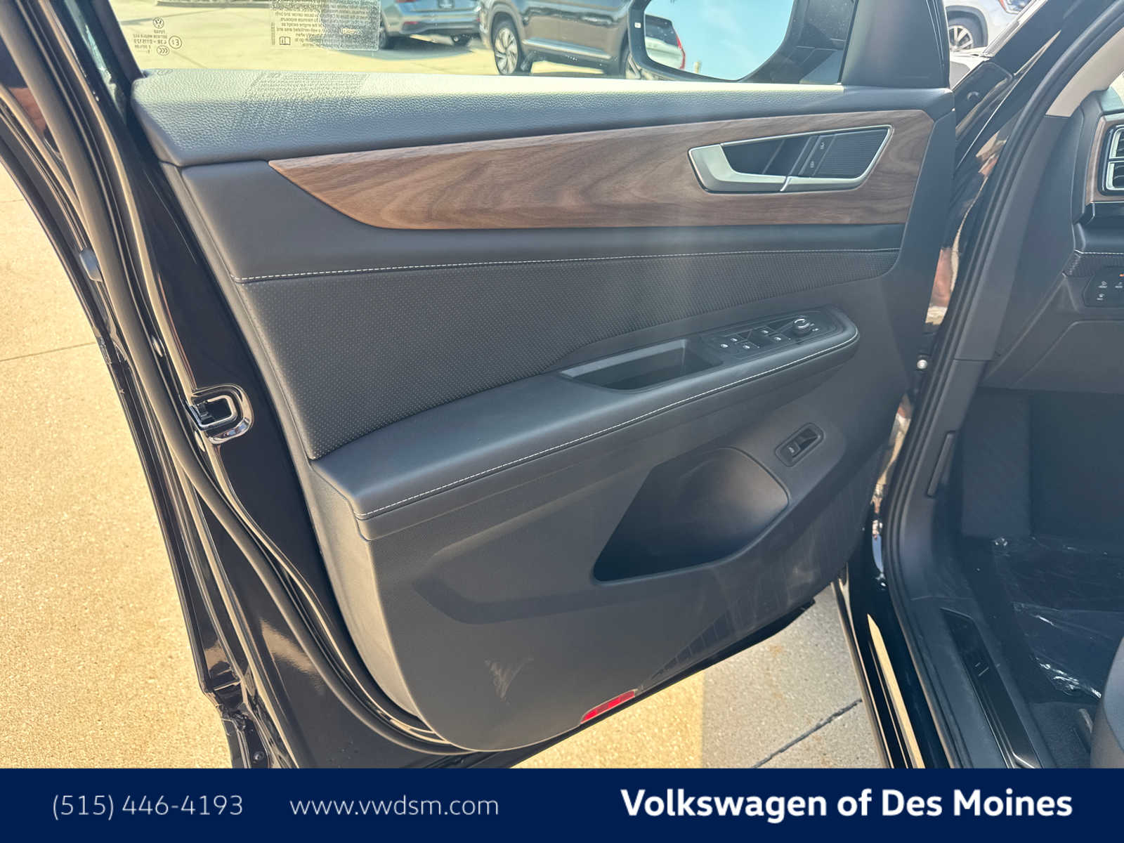 2026 Volkswagen Atlas SE Technology photo 18